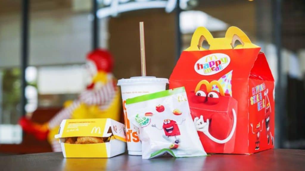 Insolite : McDonald’s lance un Happy Meal pour les adultes !